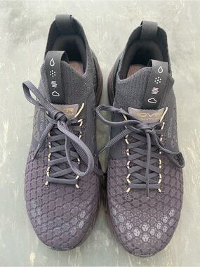 Pre-Owed Under Armour HOVR Phantom 2 ColdGear Reactor Sneakers